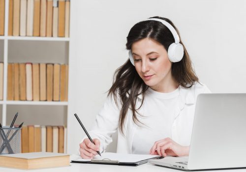 student-listening-online-courses-e-learning-concept